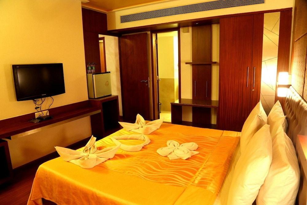The Verda Saffron Hotel Mangalore Eksteriør bilde